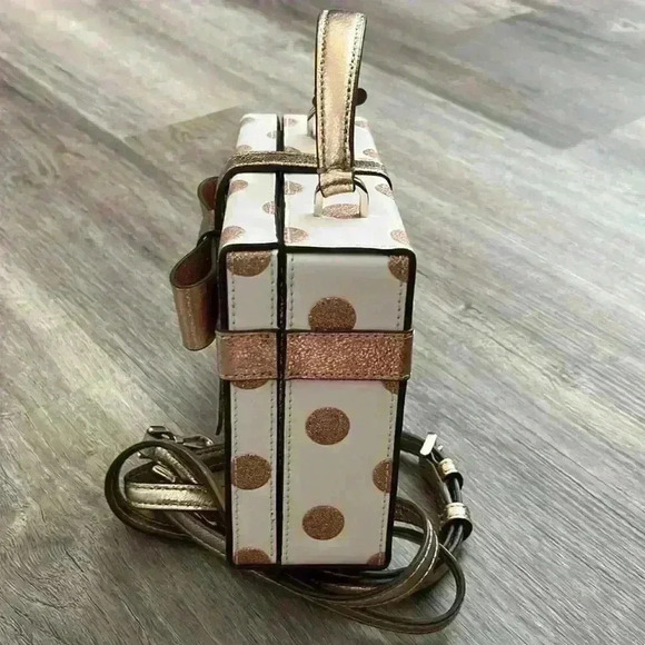 kate spade Wrapping Party Dot Gift Box Crossbody Bag - Picture 11 of 16